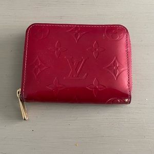 Louis Vuitton Pomme D’amour Monogram Vernis Zippy Wallet